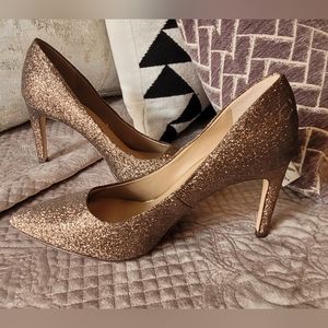 Gold Antonio Melani 7.5 heels
